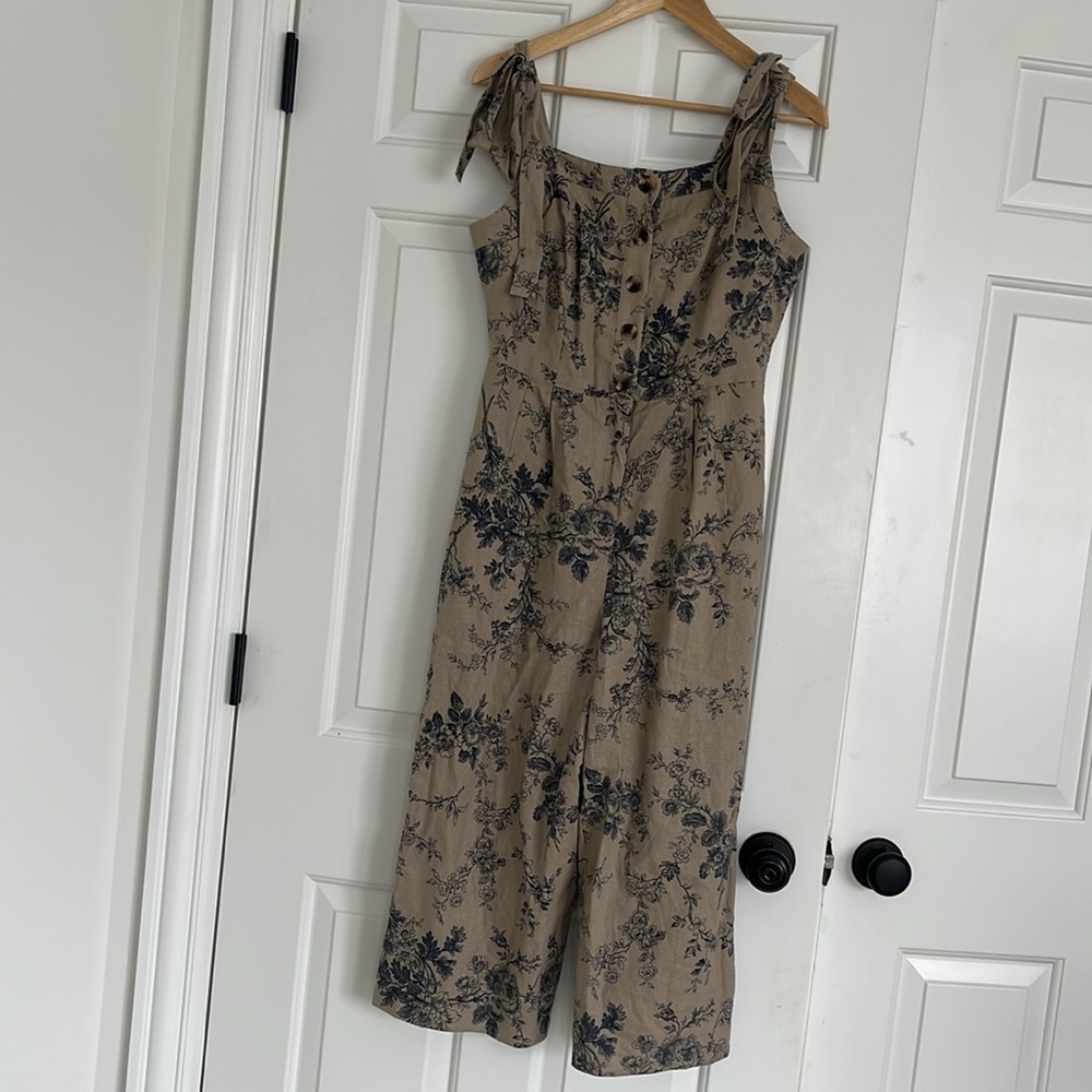 Gal Meets Glam Magnolia Floral Jumpsuit 8 NWOT - Picture 3 of 6